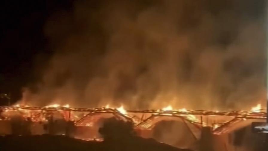 Изгоря най-дългият дървен мост в Китай