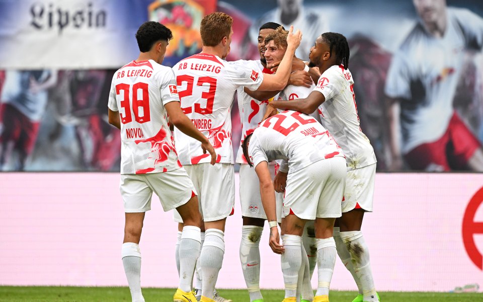 РБ Лайпциг ще бъде без вратаря си и капитан Петер