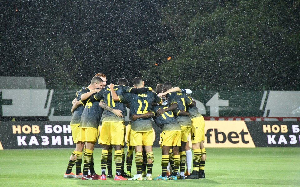 Отборът на Ботев Пловдив посреща тима на Септември в мач