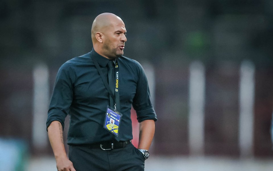 Треньорът на Септември София Славко Матич говори пред медиите след