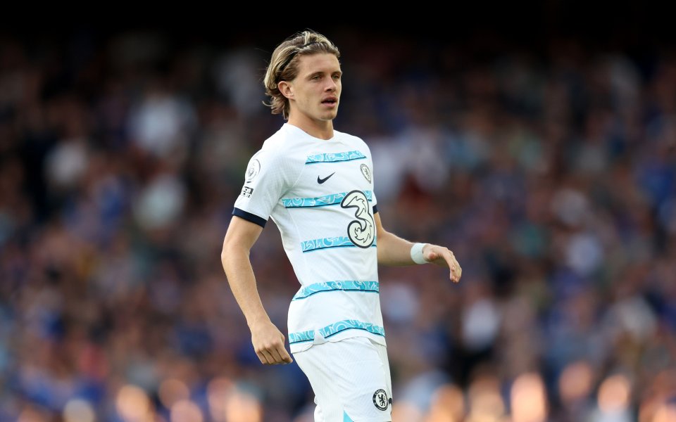 Нюкасъл иска да привлече в състава си двама играчи от