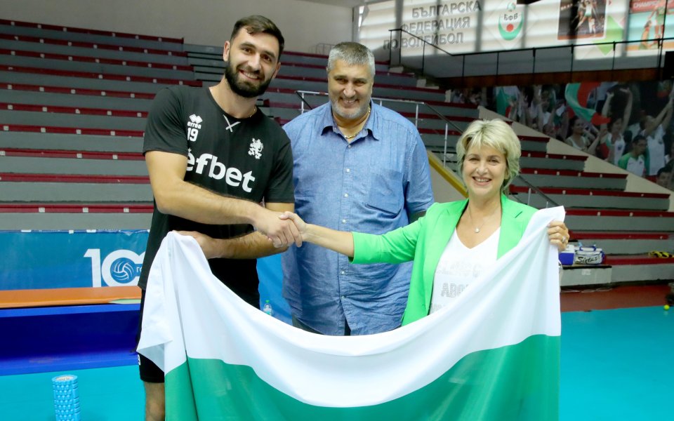Министърът на младежта и спорта Весела Лечева посети тренировката на