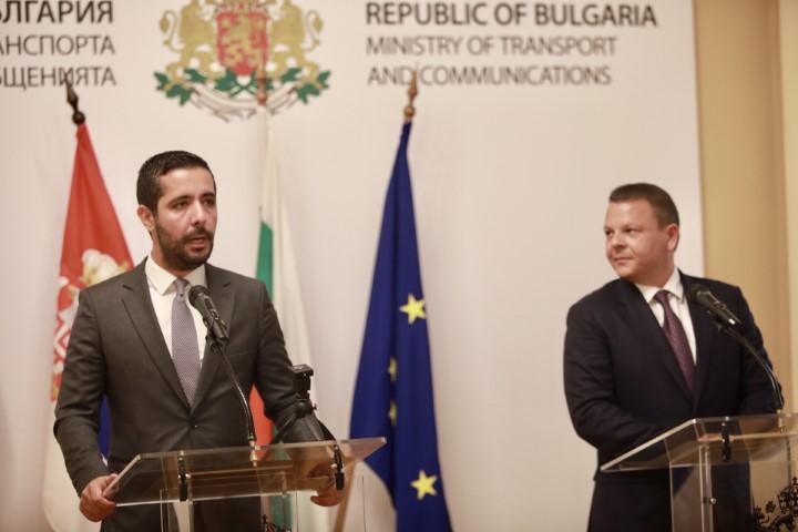 Вицепремиерът Христо Алексиев и сръбският министър Томислав Момирович обсъдиха сътрудничеството
