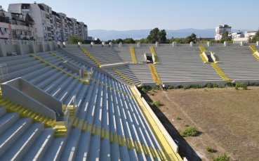 Реконструкцията на стадион Христо Ботев в Пловдив тече с пълна