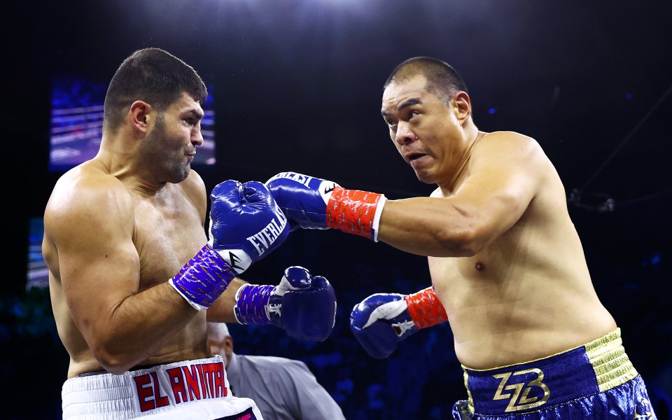 Безспорно втората битка между Олександър Усик и Антъни Джошуа е