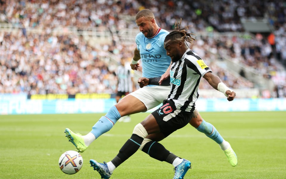 Манчестър Юнайтед обмисля да привлече нападателя на Нюкасъл Ален Сен-Максимен,