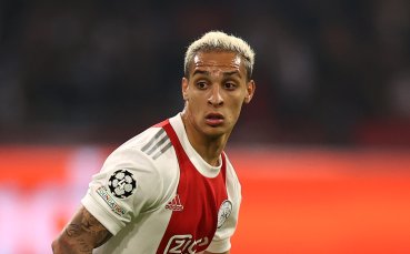 Трансферна цел на Манчестър Юн избухна след среща с шефовете на Аякс