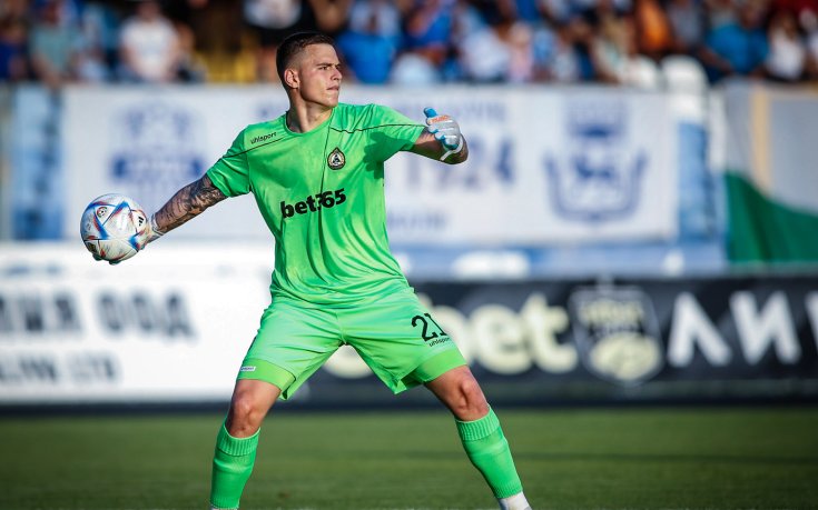 Вуцов: Подвикванията на феновете на Левски ме мотивират, готов съм да заиграя в чужбина