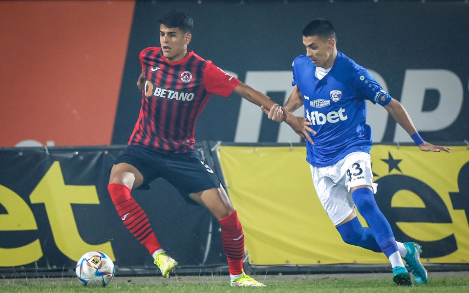 Отборът на Локомотив София и Спартак Варна играят при във