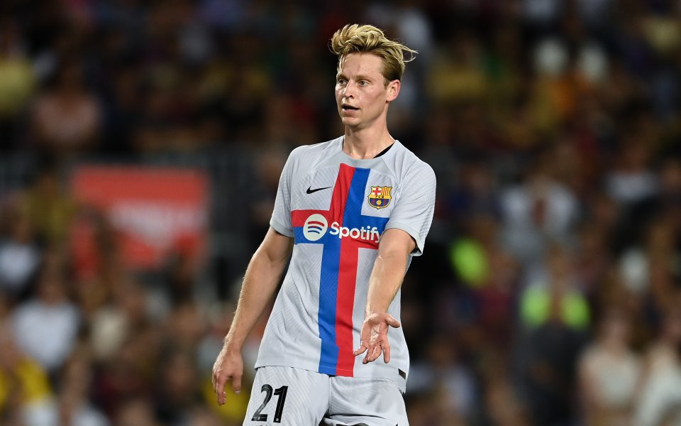 Отборът на Манчестър Юнайтед може и да не приключил с