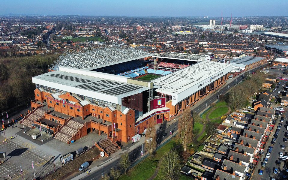 Шампионът Манчестър Сити гостува на Астън Вила в мач от