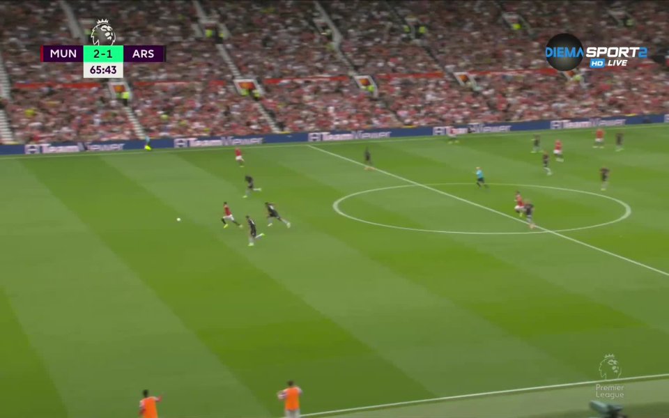 Нападтелят на Манчестър Юнайтед бе по-бърз от защитниците на Арсенал