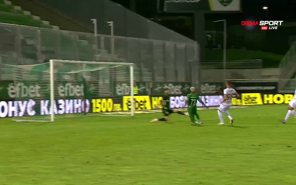 Отборът на Лудогорец увеличи преднината си срещу Хебър в мач