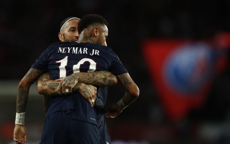 Гол на Неймар остави Пари Сен Жермен непобеден
