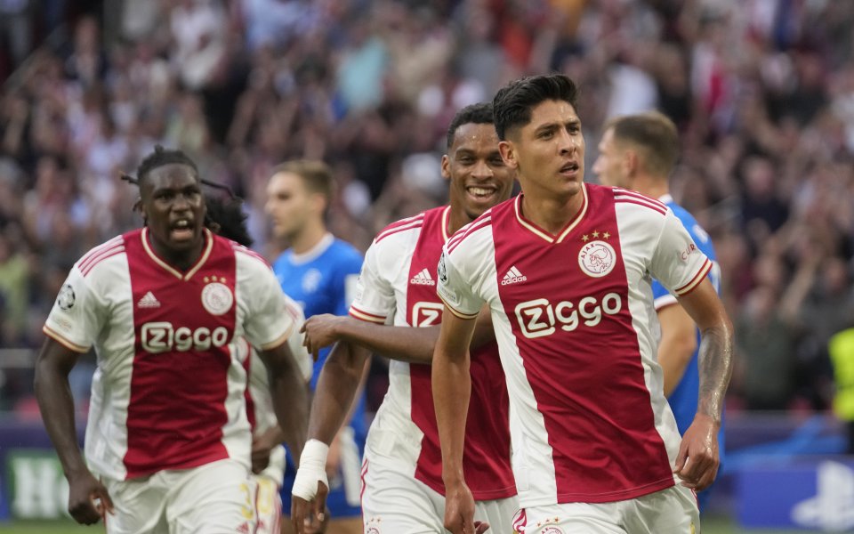 Отборите на Аякс и Рейнджърс играят при в първи сблъсък от