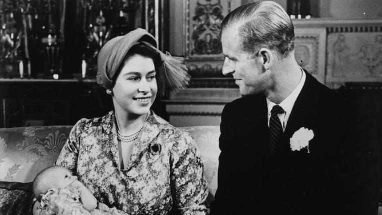 Вечната любов на кралица Елизабет и принц Филип в снимки