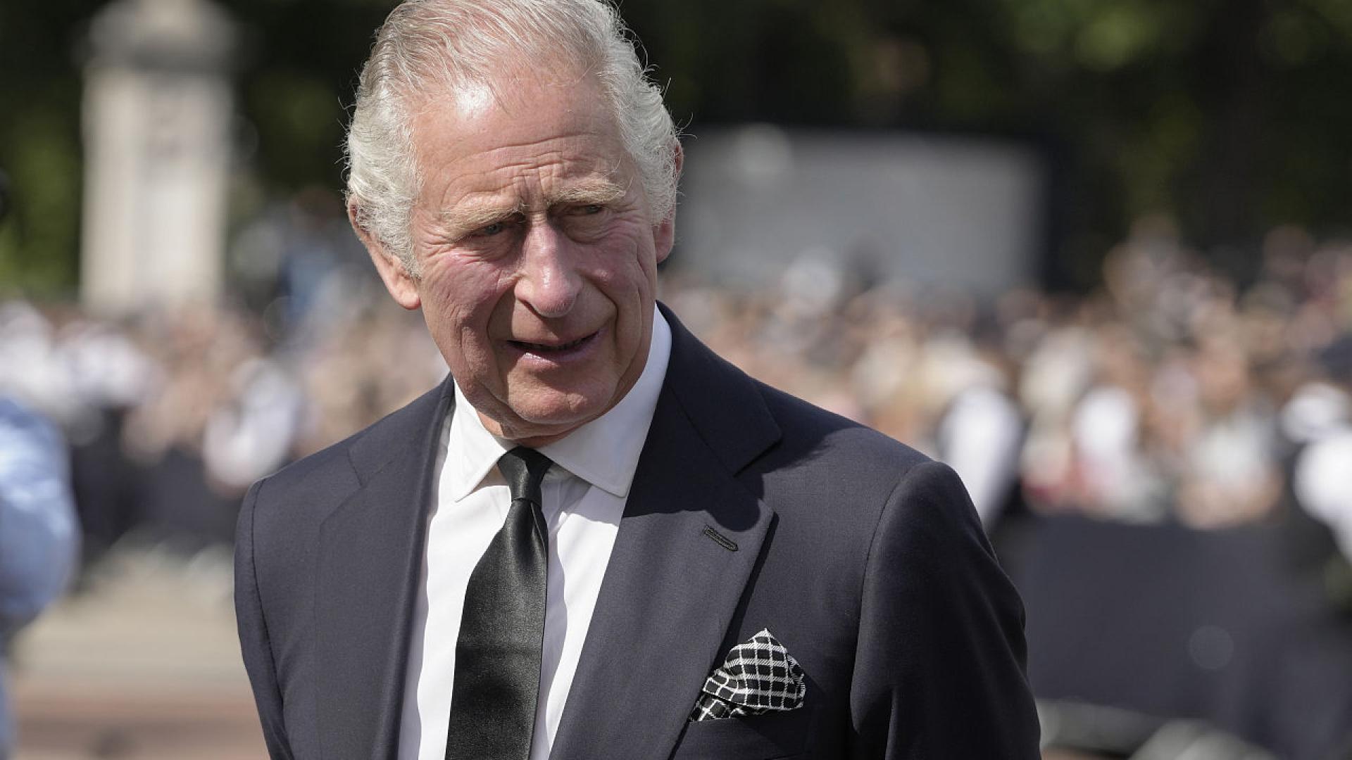 От лагера на крал Чарлз отхвърлиха твърденията за токсична работна