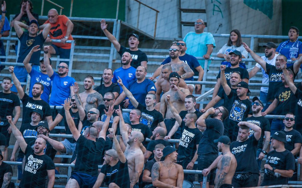 13-годишно момче с екип на Спартак Варна е заплашено с