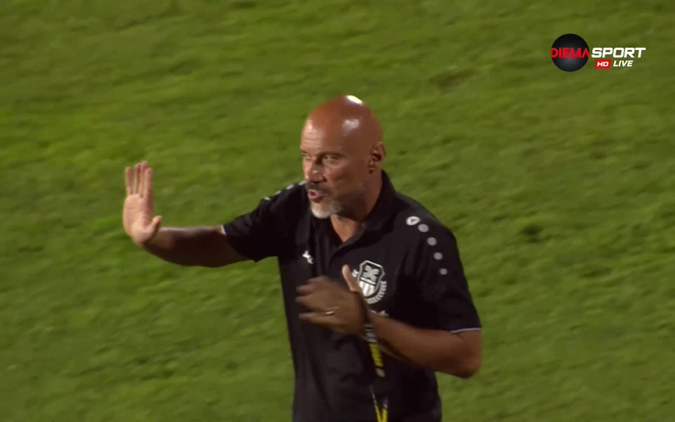 На любопитен момент станаха свидетели зрителите на двубоя от 10-ия