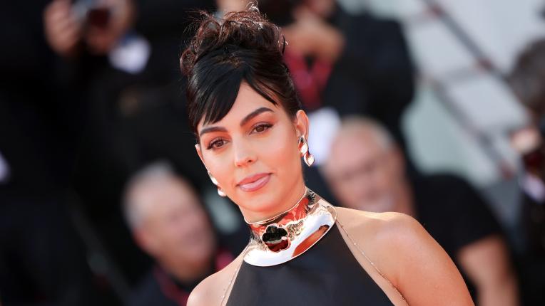  Джорджина Родригес с две стилни появи на Филмовия фестивал във Венеция 2022 