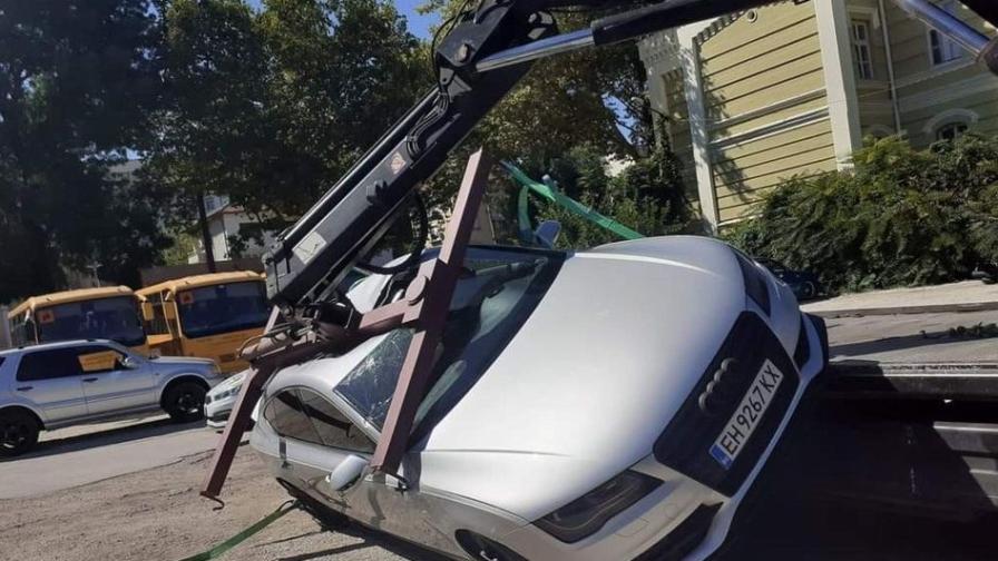 „Паяк” потроши скъп автомобил в Плевен (СНИМКИ)