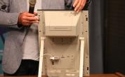 ЦИК представи компонентите на машината за гласуване на изборите и обясни как работи тя