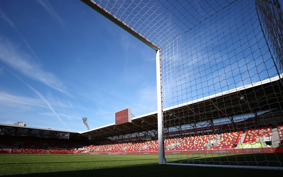 Брентфорд посреща Арсенал в мач от 8-ия кръг на Висшата