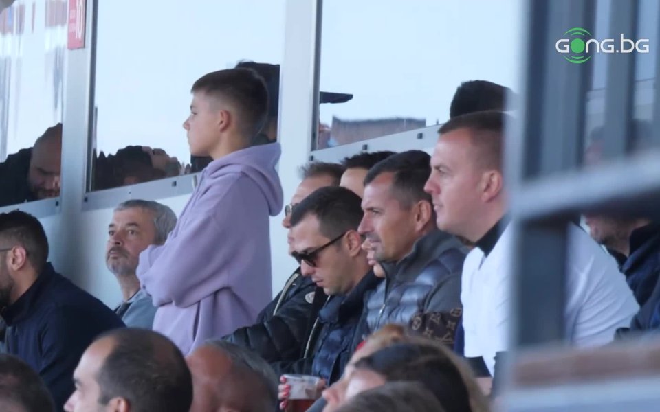 Бившият нападател национал - Димитър Бербатов пристигна на Националния стадион