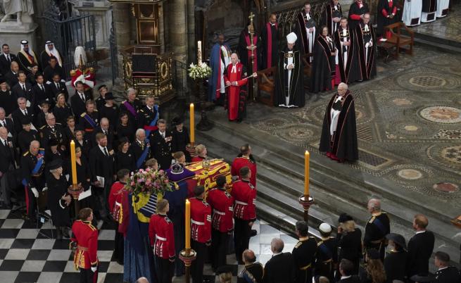 Сватби, погребения, коронации: Уестминстърското абатство в живота на Елизабет II