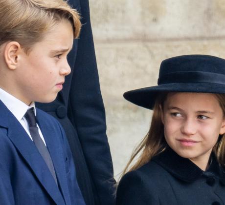Мил момент между принцеса Шарлот и принц Джордж беше уловен