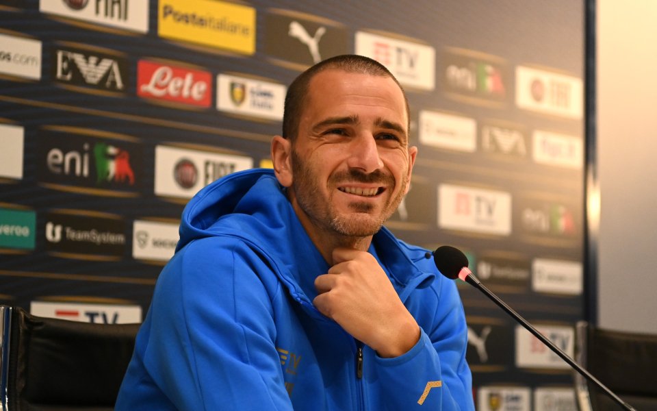 Леонардо Бонучи заяви, че е прекарал повече време в стаята