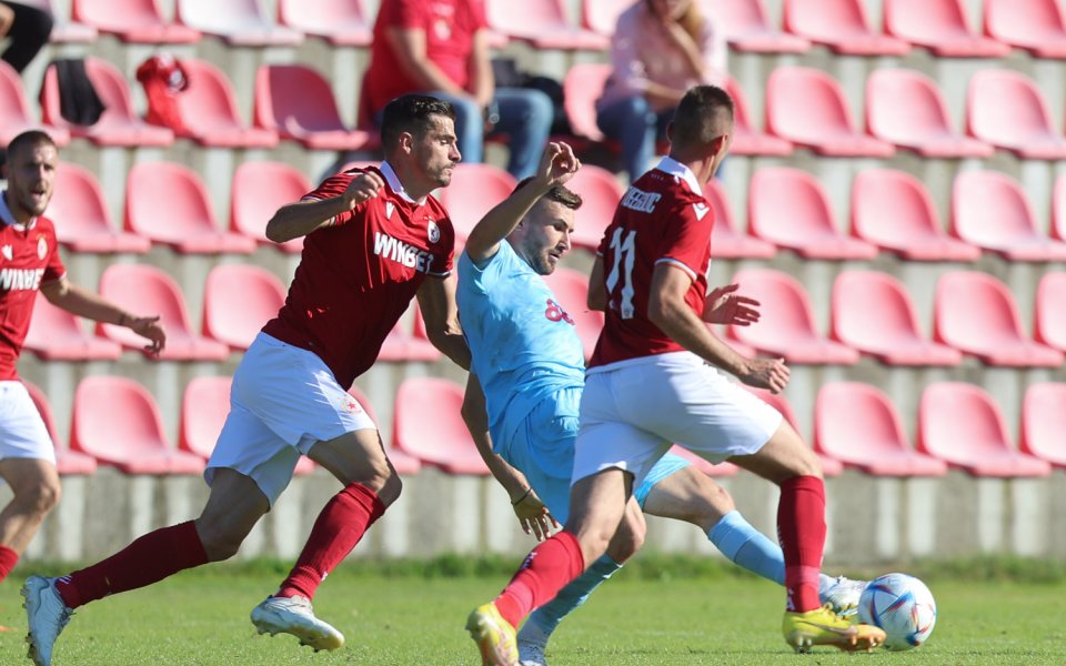 Елитните ЦСКА и Септември играят при 2:0 в проверка помежду