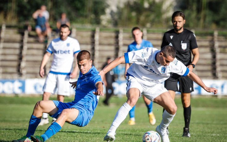Синът на Ясен Петров премина в Левски Карлово