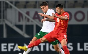 НА ЖИВО: Северна Македония 0:0 България, домакините с 10, грозни псувни по нашите огласят стадиона