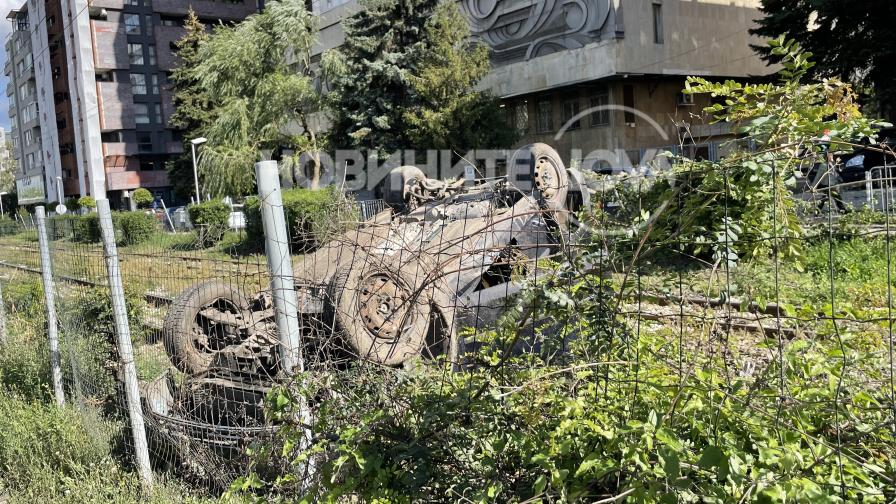 Полицаи катастрофираха в София