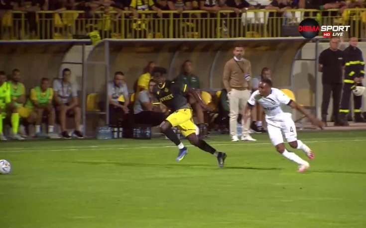 Елвис Ману изведе напред Ботев