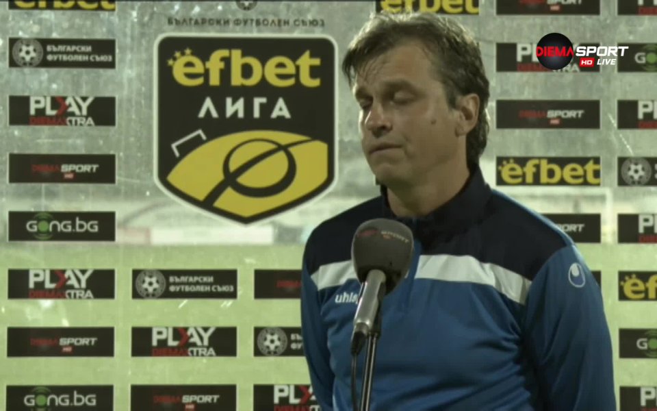 Помощник-треньорът Петър Костадинов води отбора на Черно море от резервната