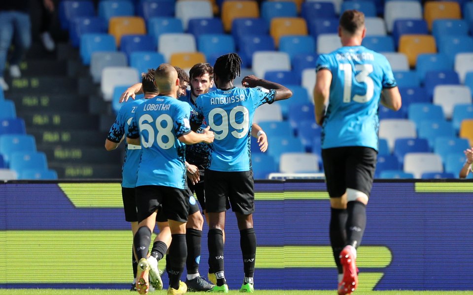 Лидерът в Серия А Наполи продължава впечатляващото си представяне от