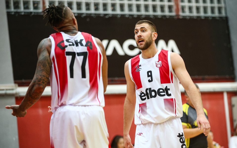 Завърналият се в баскетболния елит отбор на ЦСКА постигна първа