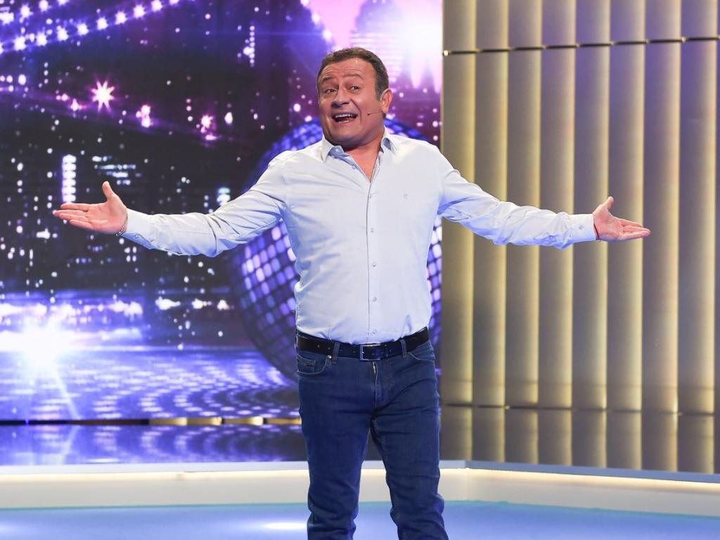 Днес на 52 години става неповторимият комик Димитър Рачков Той е