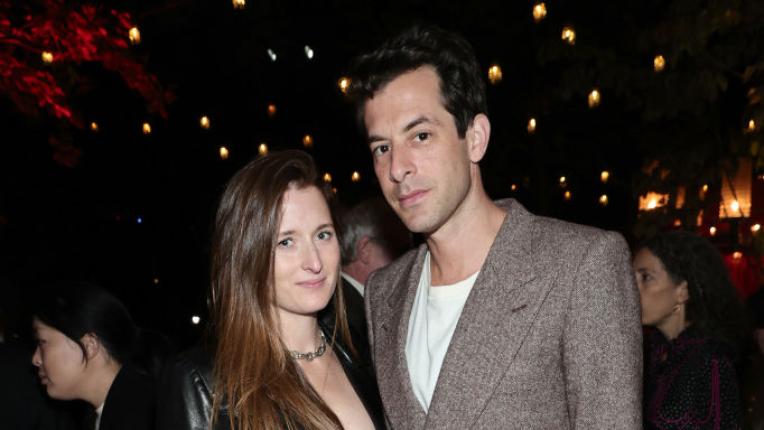  Под светлината на прожекторите: общите моменти на Грейс Гъмър и Марк Ронсън 