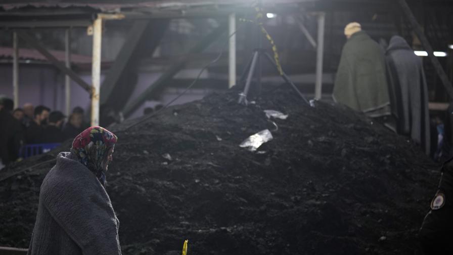 Затварят мината в Турция, в която загинаха 41 миньори