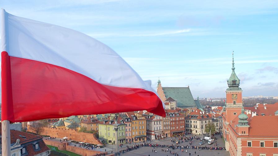 <p>В Полша: Фиктивен референдум за &quot;анексиране&quot; на руското посолство</p>