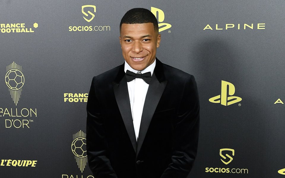 Нападателят на Пари Сен Жермен – Килиан Мбапе, бе посрещнат