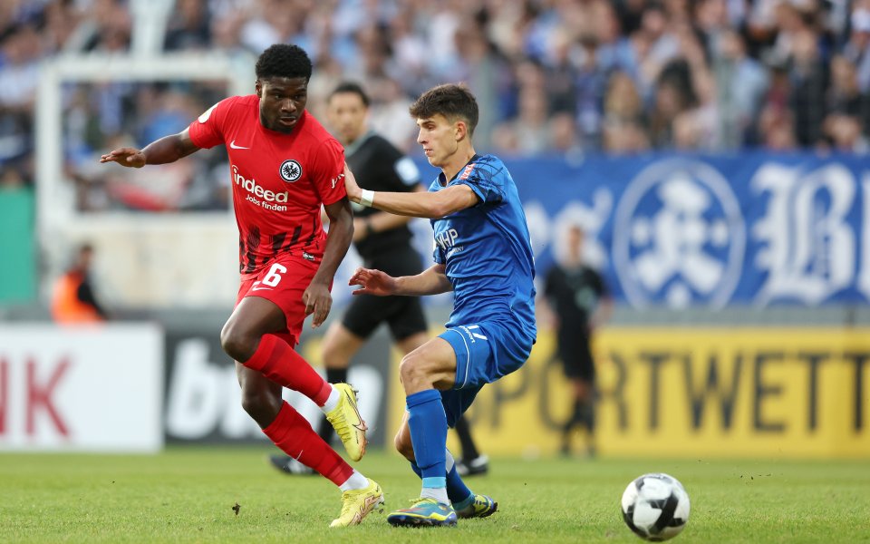 Щутгартер Кикерс Айнтрахт Франкфурт