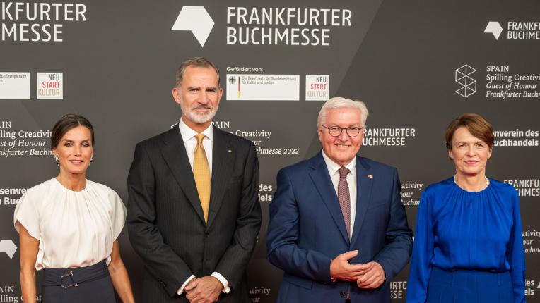  Летисия Ортис в черно и бяло 