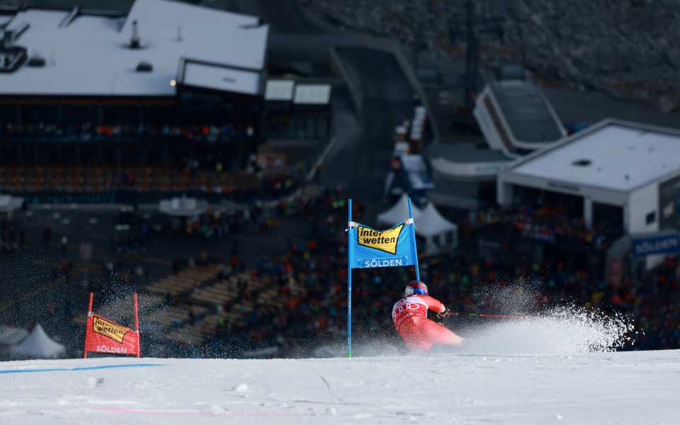 Два старта от СК по ски-алпийски дисциплини бяха отложени заради топлото време в Европа
