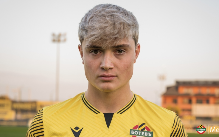 Официално: Ботев Пд подписа с Tik Tok звезда