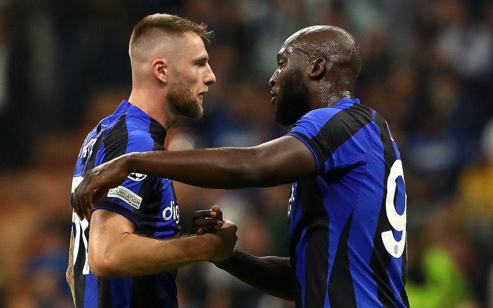 Президентът на Интер Стивън Жанг говори за преговорите със защитника