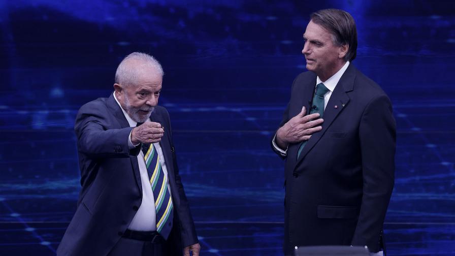Лула да Силва (вляво) и Жаир Болсонаро на предизборни дебати